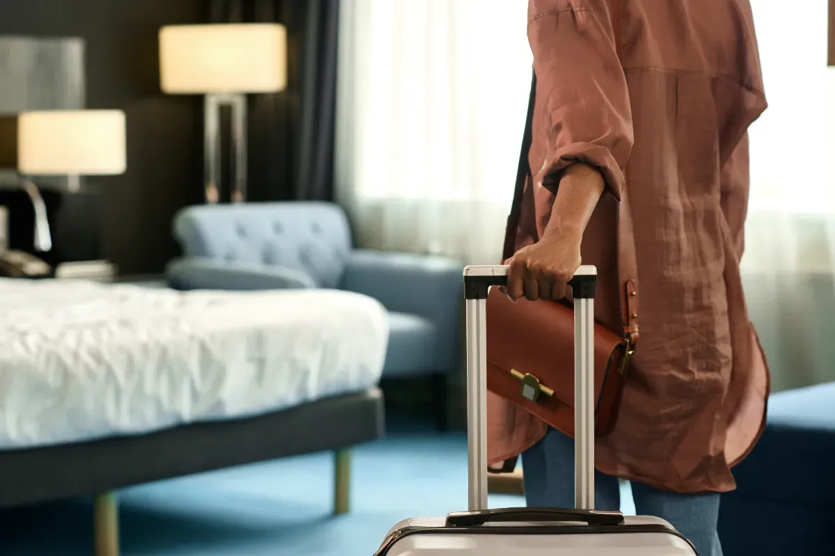 Så skyddar du ditt bagage på hotell – tips mot skadedjur