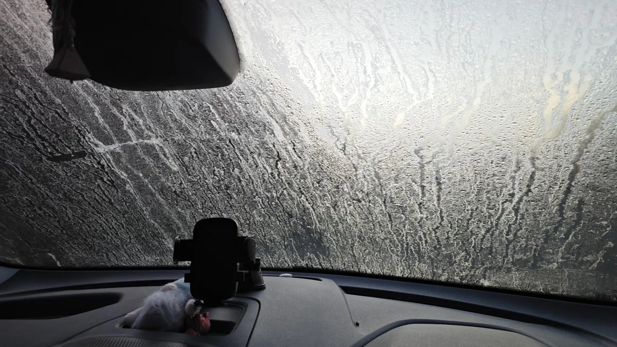 Lättare vinterkörning: smarta sätt att slippa frost och imma