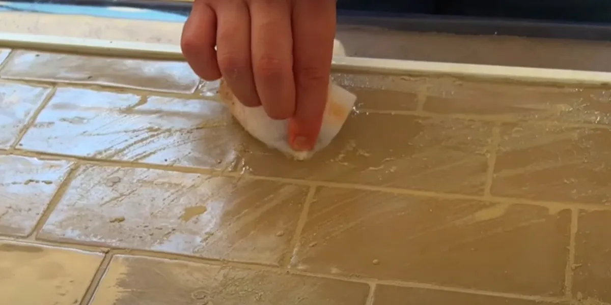 Effektivt och säkert — rengör fogar med hemgjorda metoder